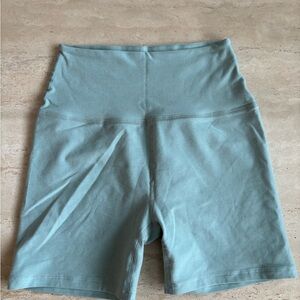 Beyond Yoga Spacedye Keep Pace 5” Biker Shorts in Minty Slate Heather